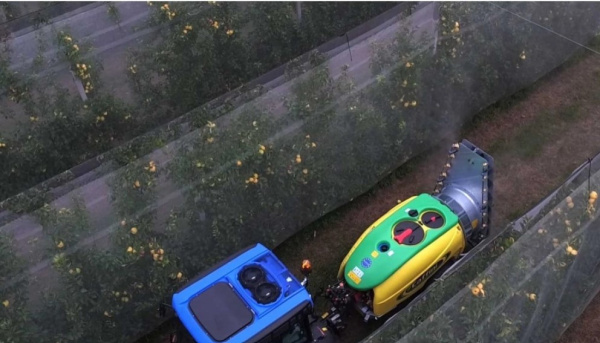 Прицепной садовый опрыскиватель CAFFINI мод. TREND PLUS REVERSE TOWER Прицепной садовый опрыскиватель CAFFINI мод. TREND PLUS REVERSE TOWER